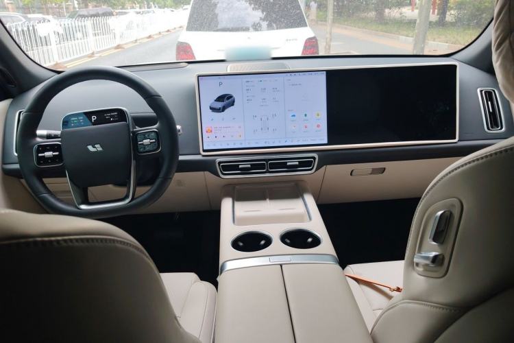 Used Li Auto L7 2025 Ultra Smart Refreshed Edition Center Console