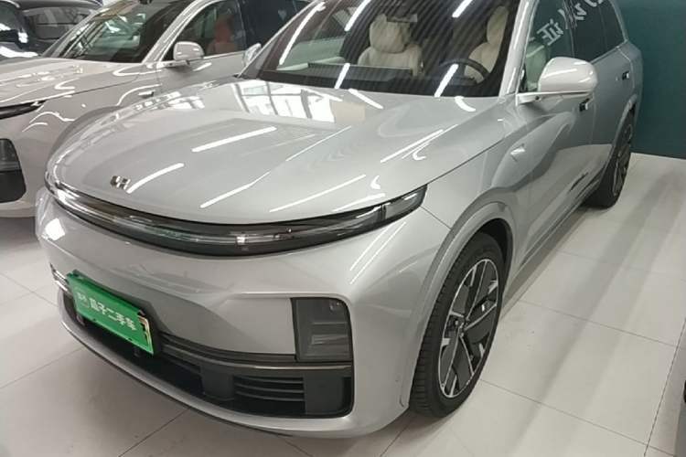 Used Li Auto L7 2025 Ultra Smart Refreshed Edition Guazi used car, China used car export, Used car for sale, Used Li Auto cars, Cheapest cars for sale