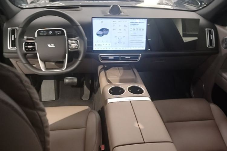 Used Li Auto L7 2025 Ultra Smart Refreshed Edition Center Console