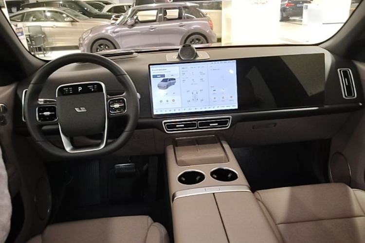 Used Li Auto L7 2025 Ultra Smart Refreshed Edition Center Console