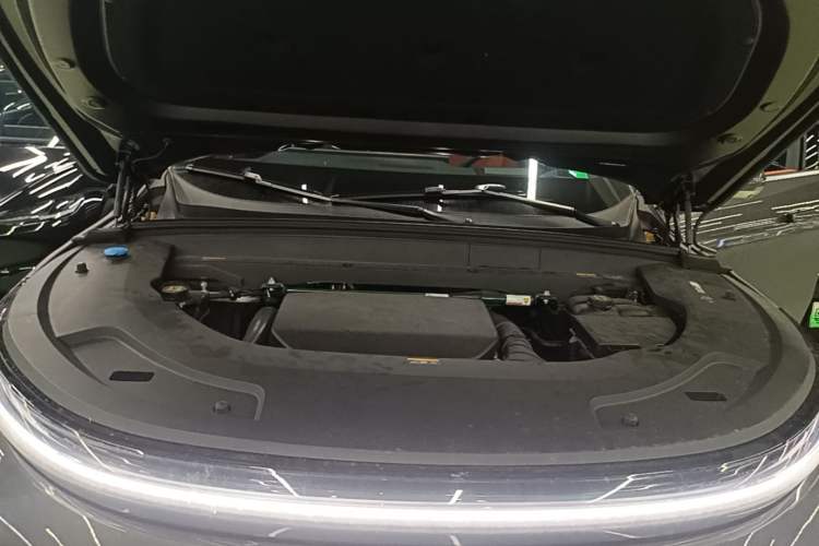 Used Li Auto L7 2025 Max Smart Refresh Edition Engine Bay