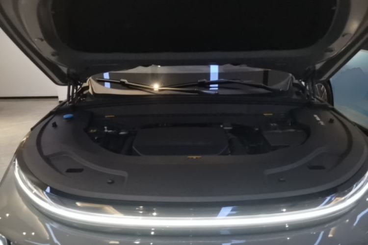 Used Li Auto L7 2025 Ultra Smart Refreshed Edition Engine Bay