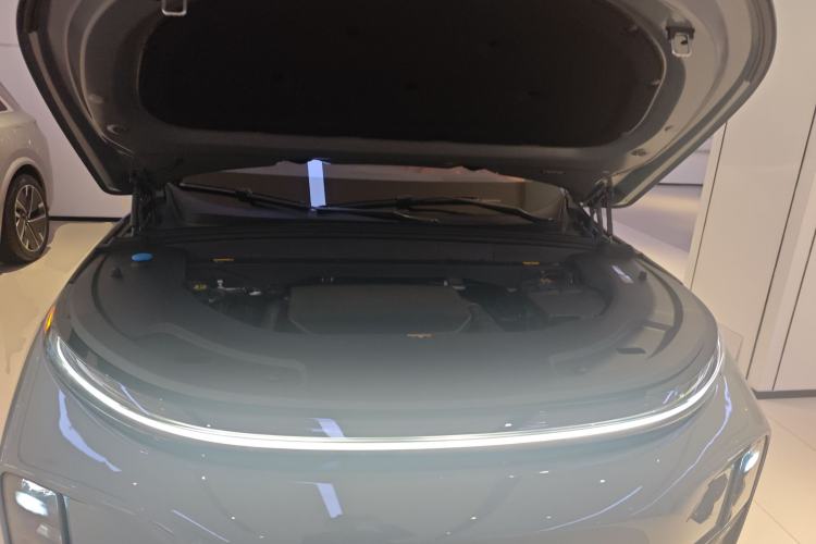 Used Li Auto L7 2025 Ultra Smart Refreshed Edition Engine Bay