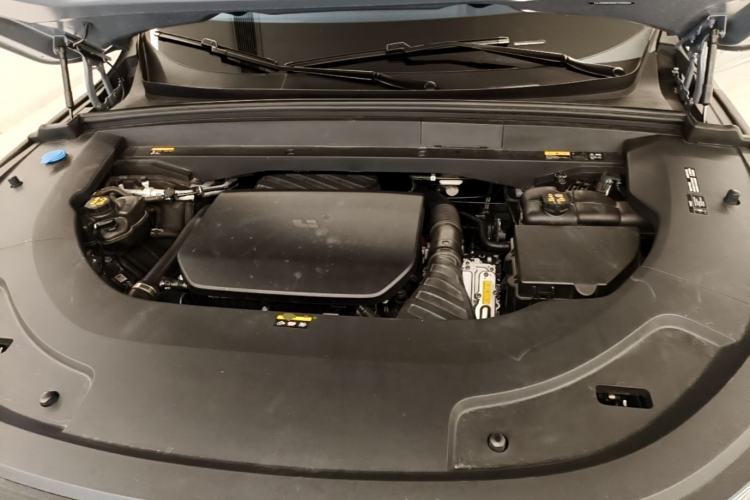 Used Li Auto L7 2025 Ultra Smart Refreshed Edition Engine Bay