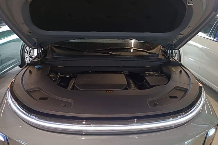 Used Li Auto L7 2025 Ultra Smart Refreshed Edition Engine Bay