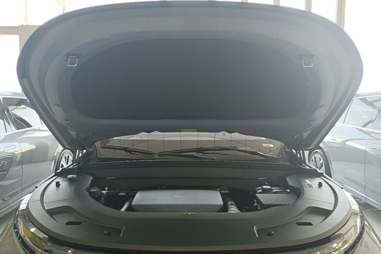 Used Li Auto L7 2025 Ultra Smart Refreshed Edition Engine Bay