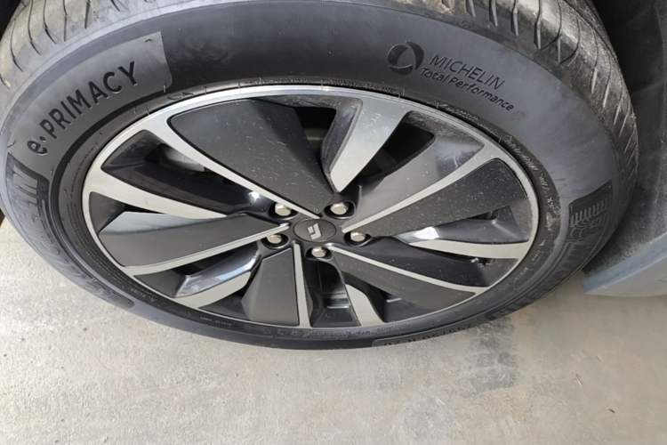Used Li Auto L7 2025 Max Smart Refresh Edition Exterior 4
