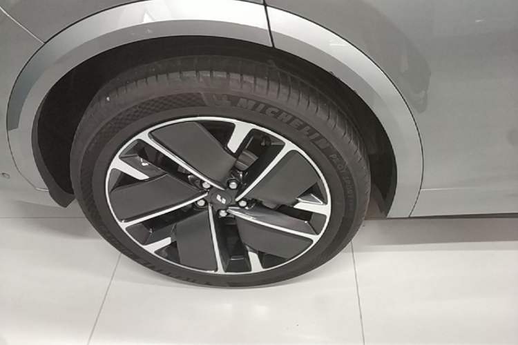 Used Li Auto L7 2025 Ultra Smart Refreshed Edition Exterior 5