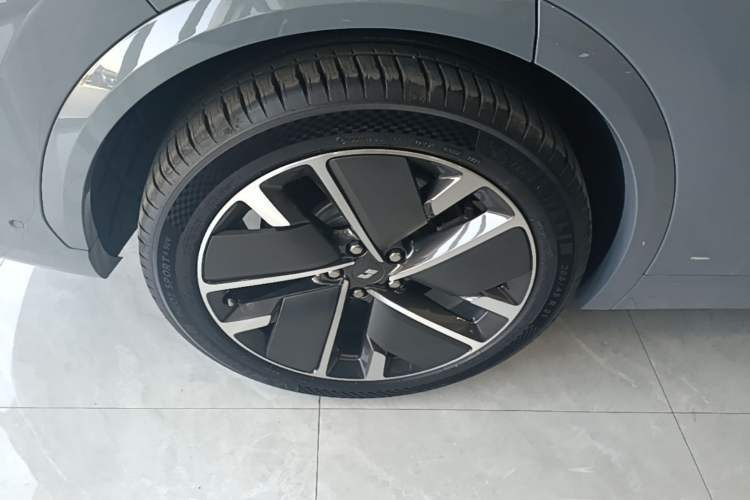 Used Li Auto L7 2025 Ultra Smart Refreshed Edition Exterior 5