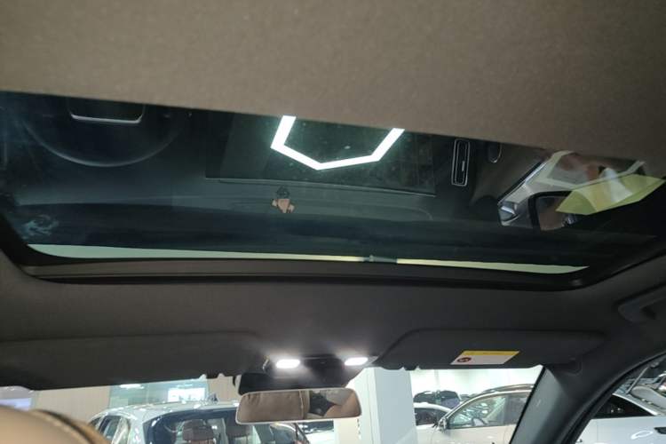 Used Li Auto L7 2025 Max Smart Refresh Edition Headliner