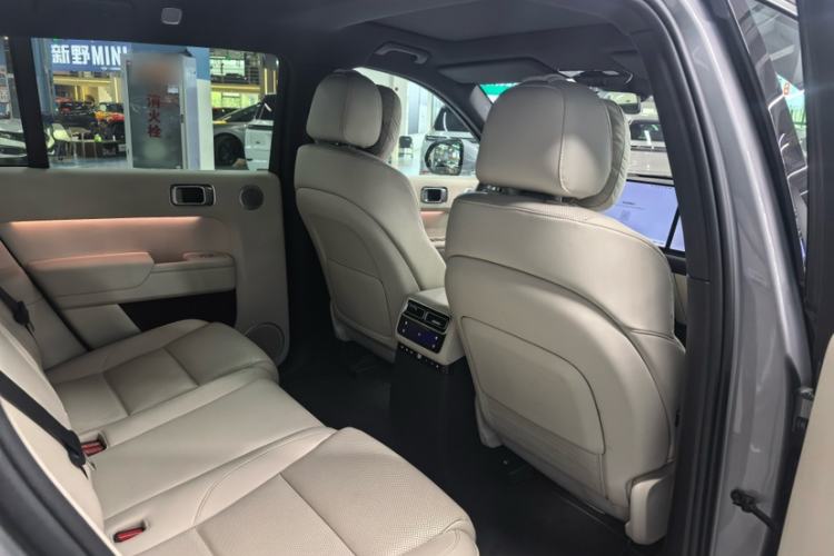 Used Li Auto L7 2025 Max Smart Refresh Edition Interior 1