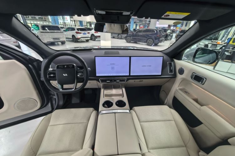 Used Li Auto L7 2025 Max Smart Refresh Edition Interior 2
