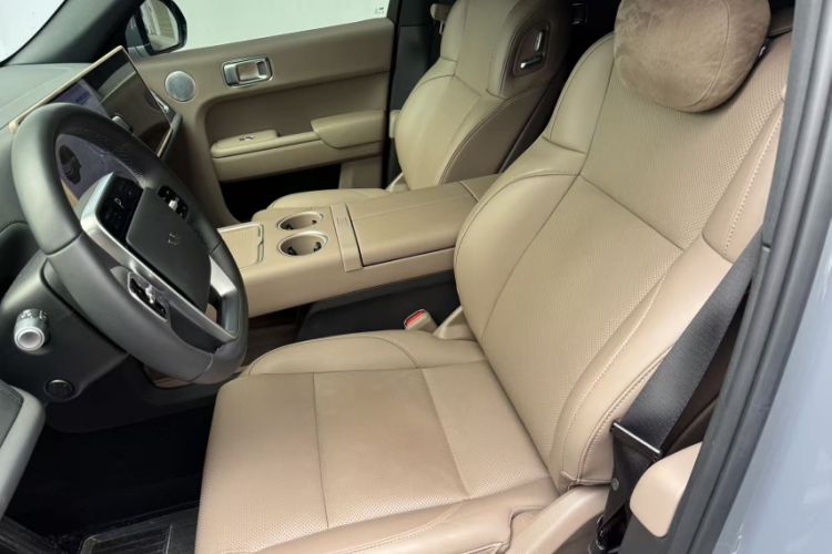 Used Li Auto L7 2025 Max Smart Refresh Edition Interior 3