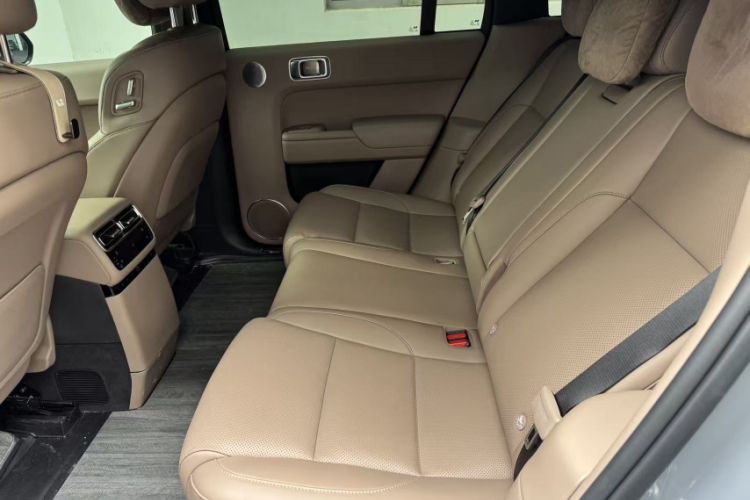 Used Li Auto L7 2025 Max Smart Refresh Edition Interior 4