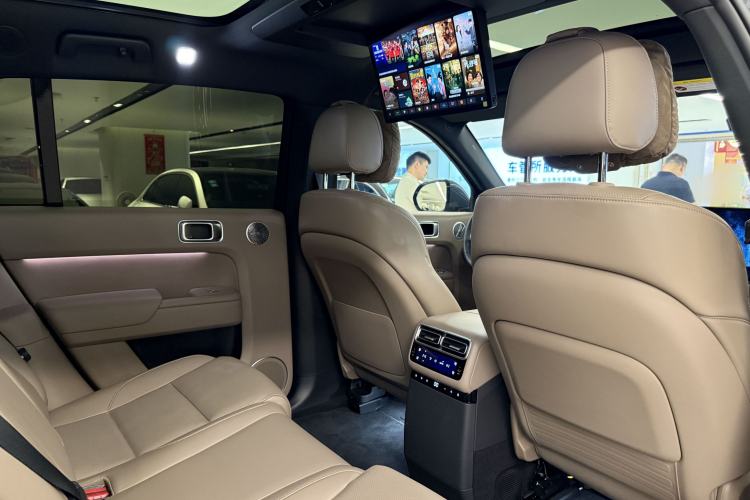 Used Li Auto L7 2025 Ultra Smart Refreshed Edition Interior 4
