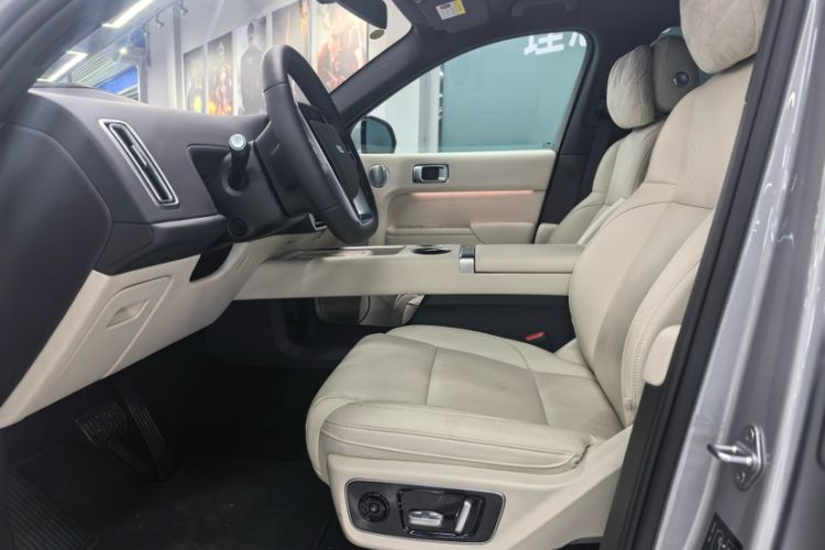 Used Li Auto L7 2025 Max Smart Refresh Edition Interior 4