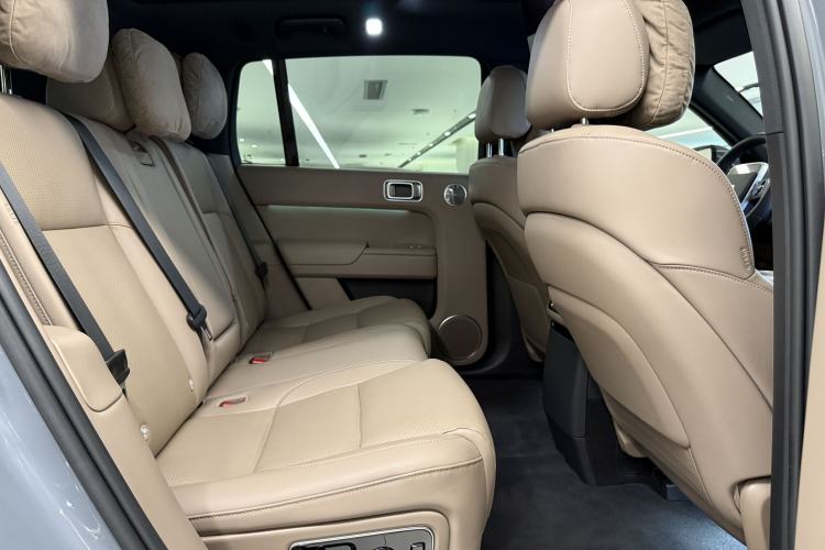 Used Li Auto L7 2025 Ultra Smart Refreshed Edition Interior 5