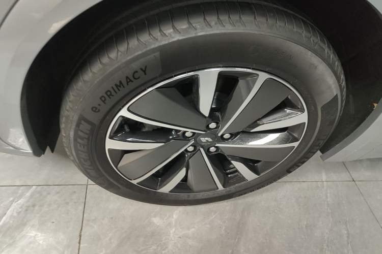 Used Li Auto L7 2025 Max Smart Refresh Edition Left Front Wheel Hub