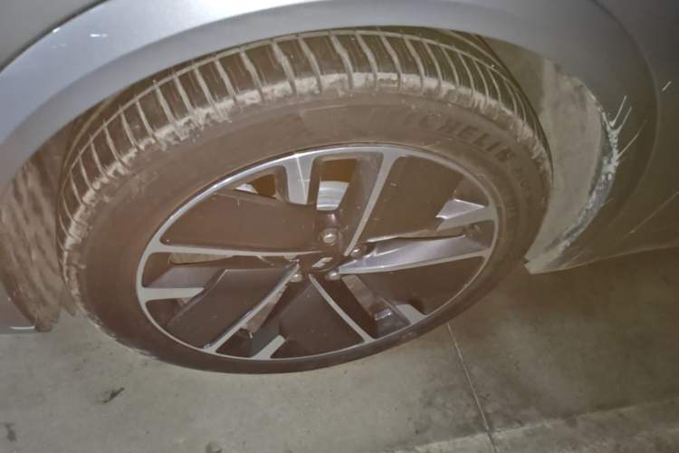 Used Li Auto L7 2025 Max Smart Refresh Edition Left Front Wheel Hub