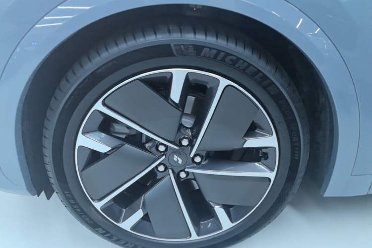 Used Li Auto L7 2025 Max Smart Refresh Edition Left Front Wheel Hub