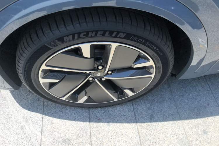 Used Li Auto L7 2025 Max Smart Refresh Edition Left Front Wheel Hub