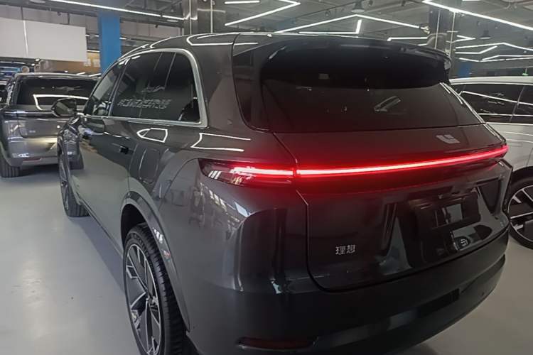 Used Li Auto L7 2025 Ultra Smart Refreshed Edition Rear Left 45 Deg