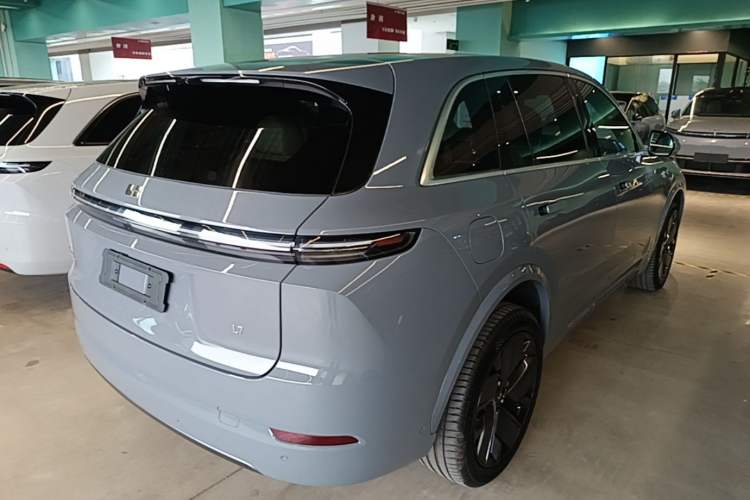 Used Li Auto L7 2025 Ultra Smart Refreshed Edition Rear Right 45 Deg