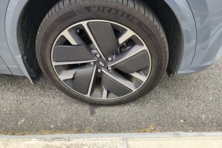 Used Li Auto L7 2025 Max Smart Refresh Edition Right Front Wheel Hub