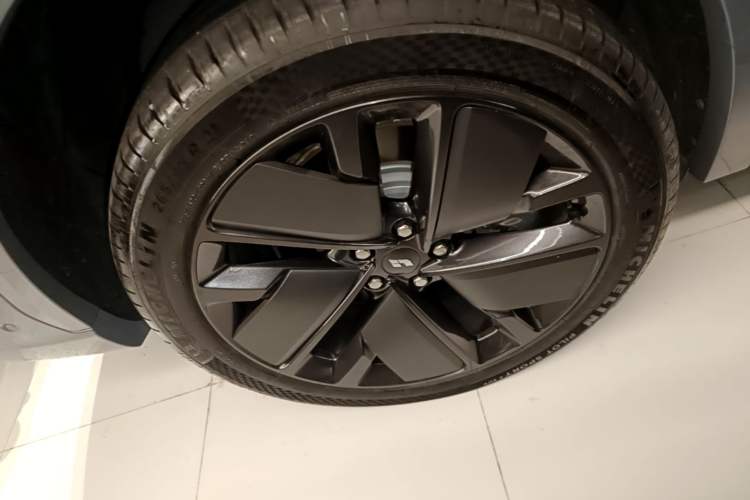 Used Li Auto L7 2025 Ultra Smart Refreshed Edition Right Rear Wheel Hub