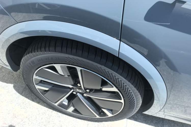 Used Li Auto L7 2025 Max Smart Refresh Edition Right Rear Wheel Hub
