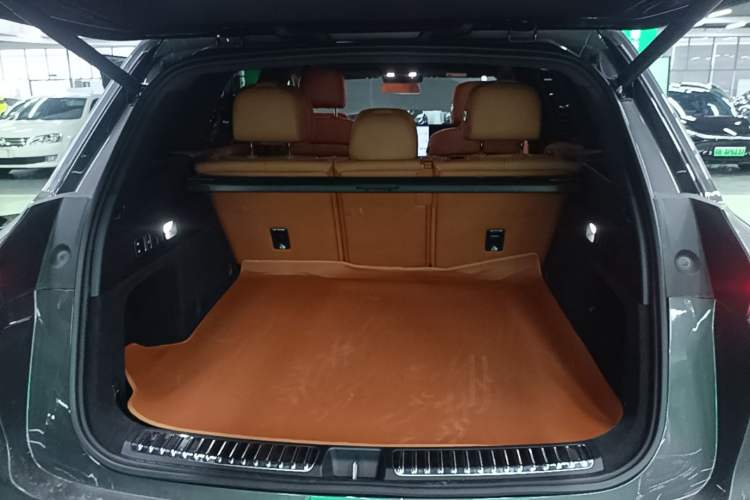 Used Li Auto L7 2025 Max Smart Refresh Edition Trunk