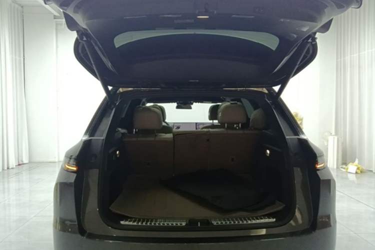 Used Li Auto L7 2025 Max Smart Refresh Edition Trunk