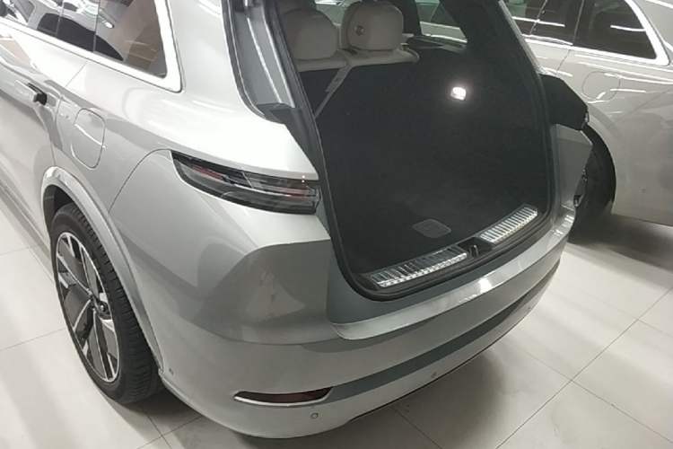 Used Li Auto L7 2025 Ultra Smart Refreshed Edition Trunk