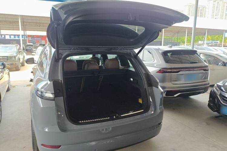 Used Li Auto L7 2025 Max Smart Refresh Edition Trunk