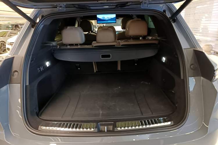 Used Li Auto L7 2025 Ultra Smart Refreshed Edition Trunk