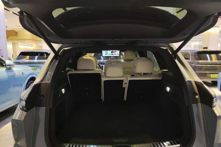 Used Li Auto L7 2025 Ultra Smart Refreshed Edition Trunk
