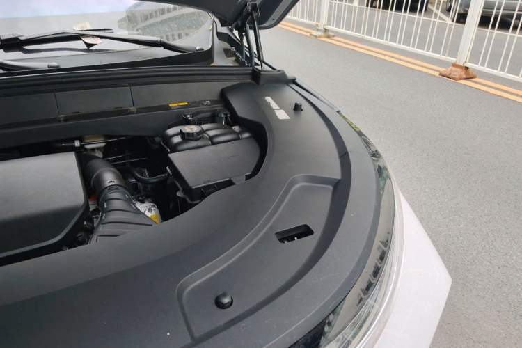Used Li Auto L7 2025 Ultra Smart Refreshed Edition Engine Bay Left