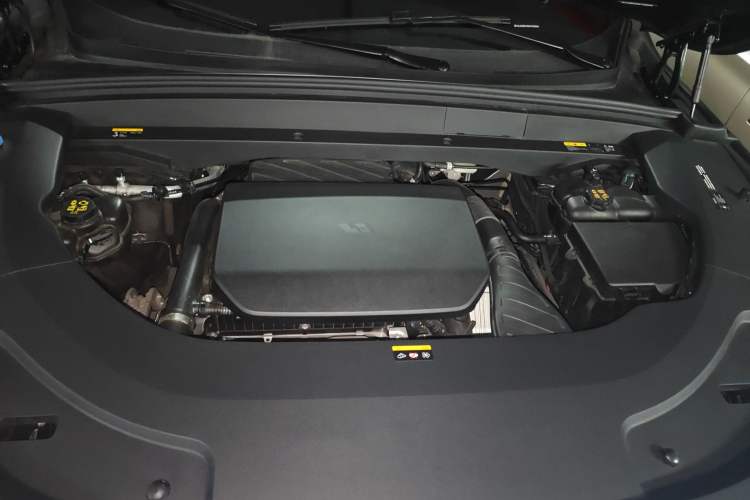 Used Li Auto L7 2025 Max Smart Refresh Edition Engine Bay