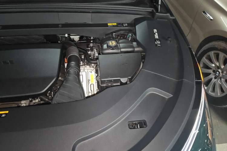 Used Li Auto L7 2025 Max Smart Refresh Edition Engine Bay Left