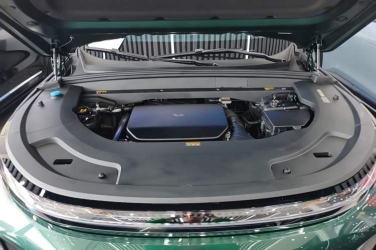 Used Li Auto L7 2025 Max Smart Refresh Edition Engine Bay