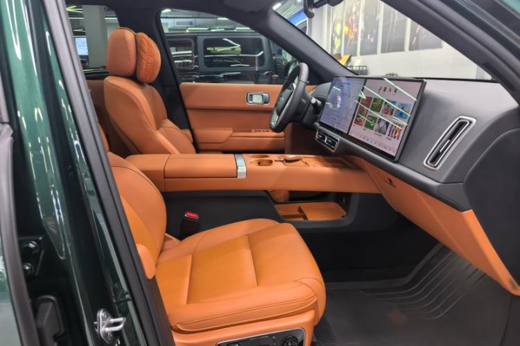 Used Li Auto L7 2025 Max Smart Refresh Edition Interior 4