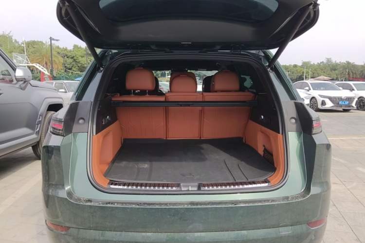 Used Li Auto L7 2025 Max Smart Refresh Edition Trunk