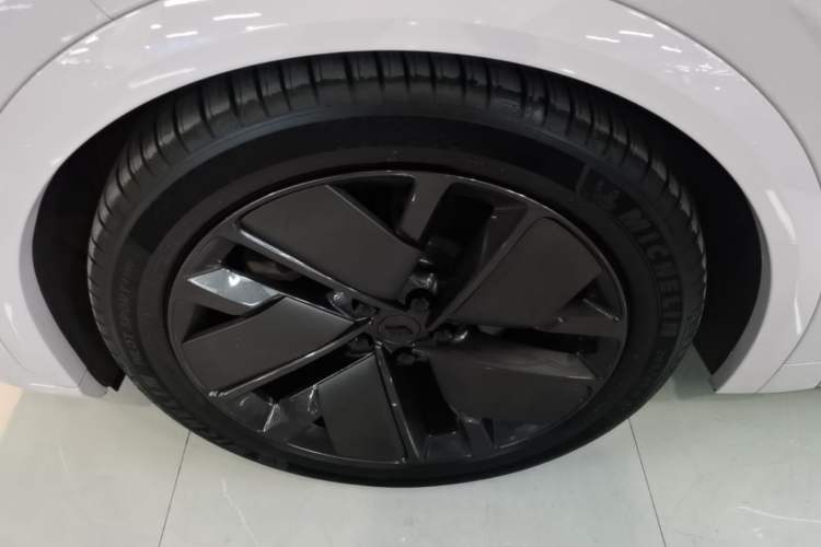 Used Li Auto L7 2025 Max Smart Refresh Edition Left Front Wheel Hub