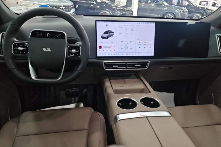 Used Li Auto L7 2025 Max Smart Refresh Edition Center Console