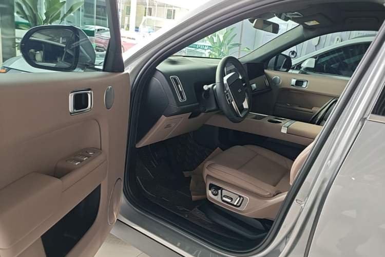 Used Li Auto L7 2025 Ultra Smart Refreshed Edition Driver Seat