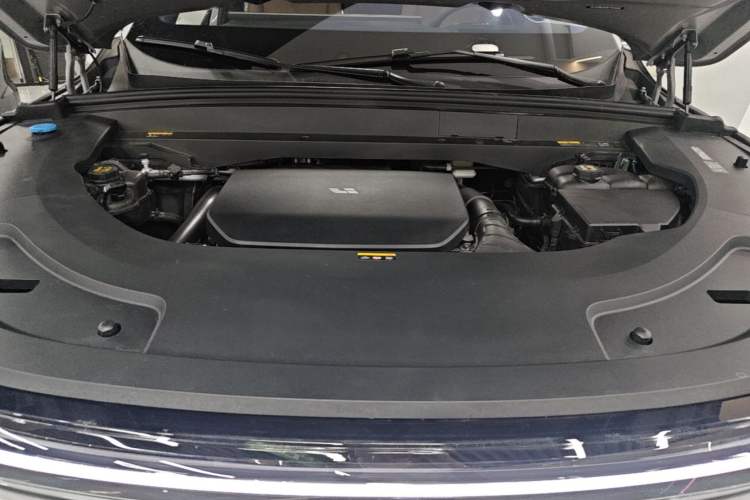Used Li Auto L7 2025 Max Smart Refresh Edition Engine Bay