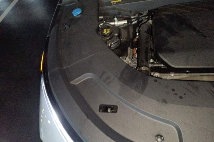 Used Li Auto L7 2025 Max Smart Refresh Edition Engine Bay Right