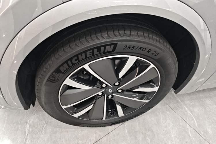 Used Li Auto L7 2025 Max Smart Refresh Edition Left Front Wheel Hub