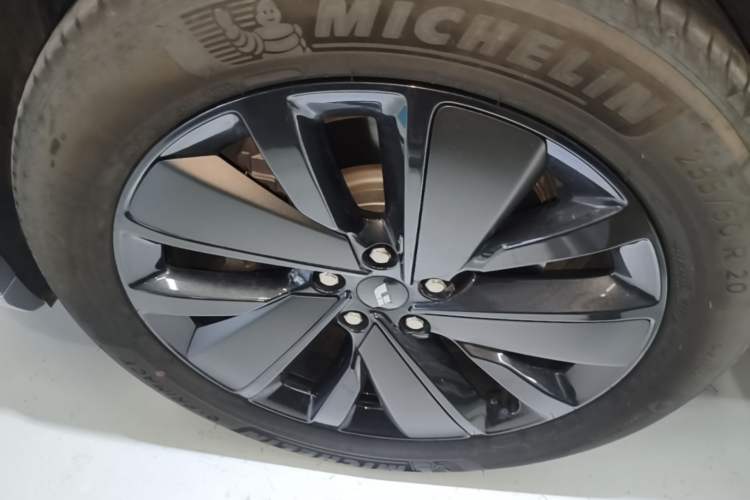 Used Li Auto L7 2025 Max Smart Refresh Edition Left Front Wheel Hub