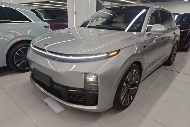 Li Auto L7 2025 Max Smart Refresh Edition с пробегом